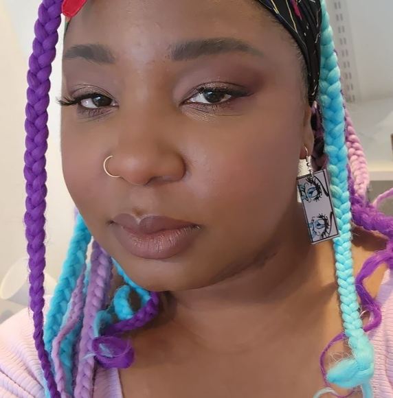 Meet your Posher, Antionette - Picture 1 of 1